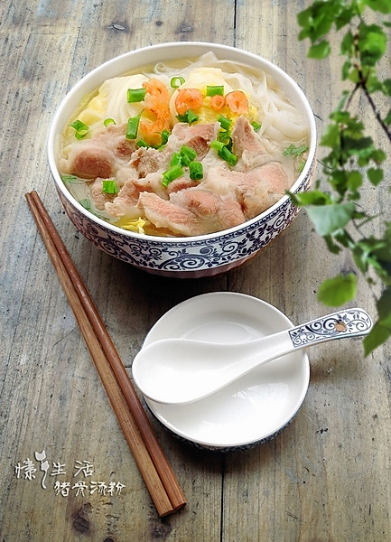 2013-12-23 瘦肉汤粉,猪杂货汤粉 在广东一年四季,酒店早餐,外面早餐