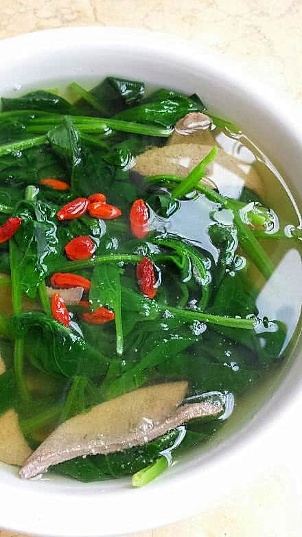 菠菜猪肝汤的做法