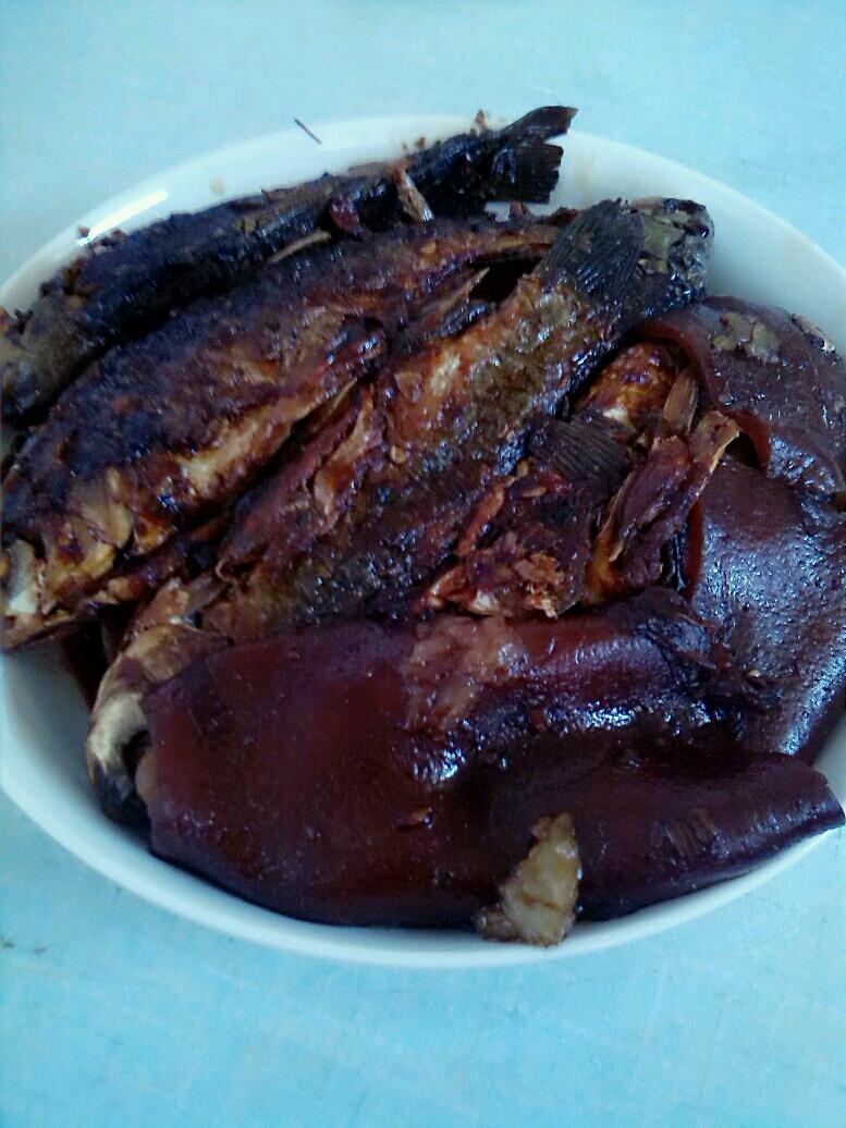 不加醋的酸萝卜 五香酥鱼 鱼香 可乐鸡翅(无油加.