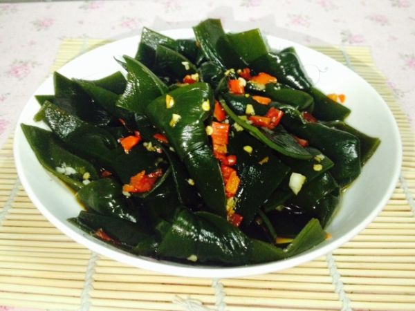 夏季消暑减肥--凉拌海带结(酸辣开胃菜)