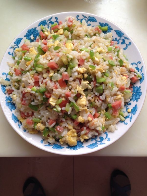 炒米饭的做法_【图解】炒米饭怎么做好吃_炒米饭_家常做法大全_豆果