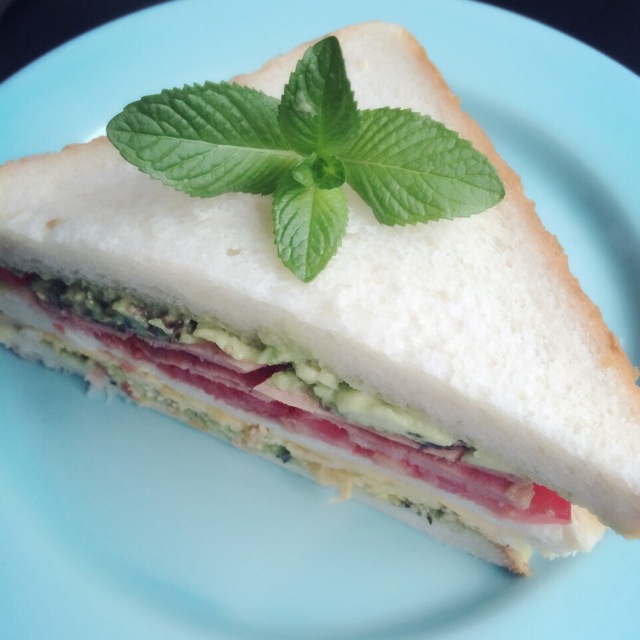 ţ͹ ocado sandwich