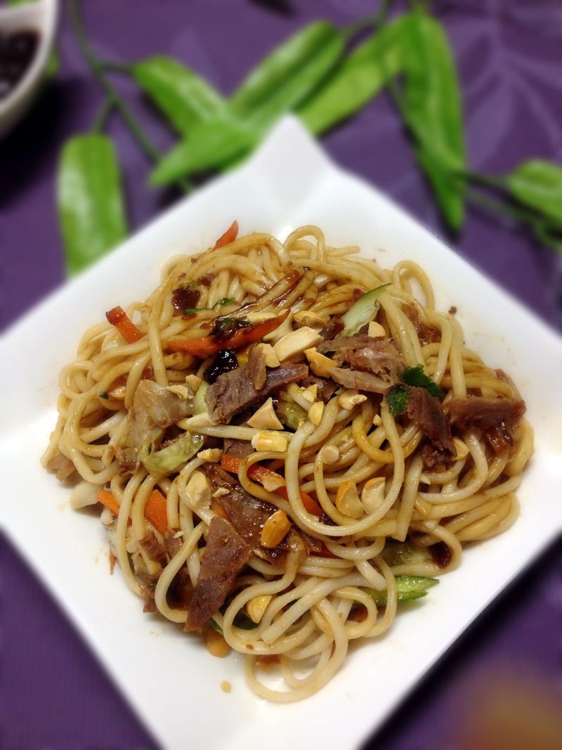 牛肉拌面
