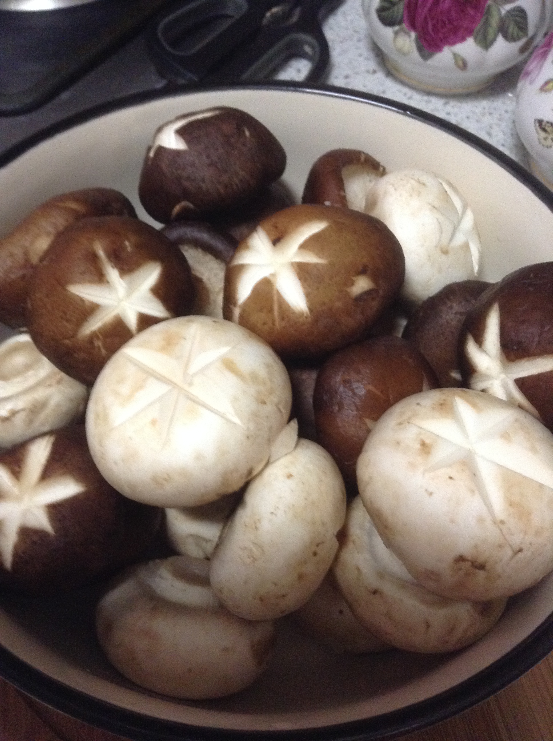 蚝油双菇怎么做_蚝油双菇的做法_霖的吃货铺_豆果美食