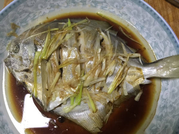 清蒸平鱼