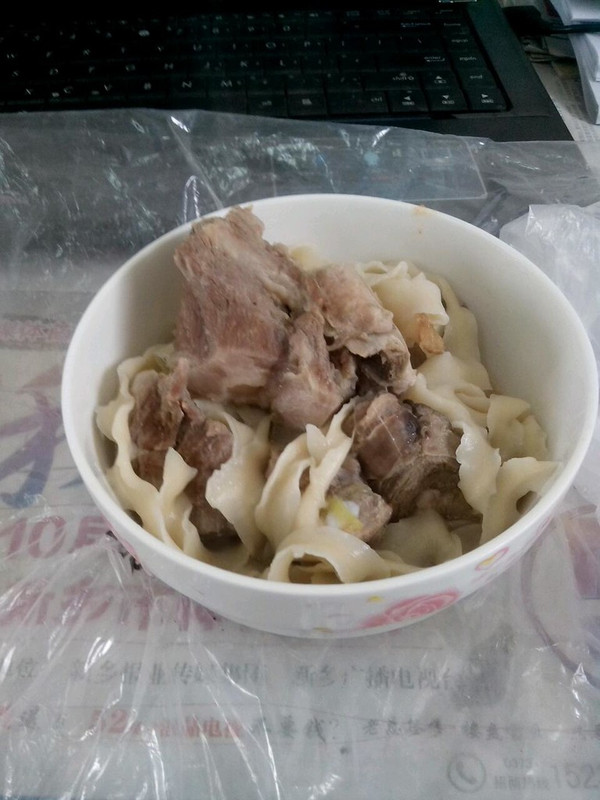 排骨面的做法_【图解】排骨面怎么做好吃_排骨面_家常
