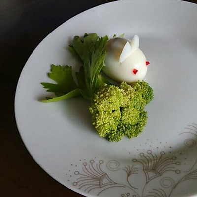宝宝食谱:创意水煮蛋--兔子蛋