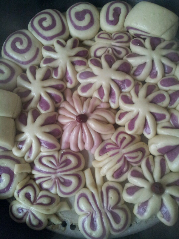紫薯蝴蝶花式馒头!