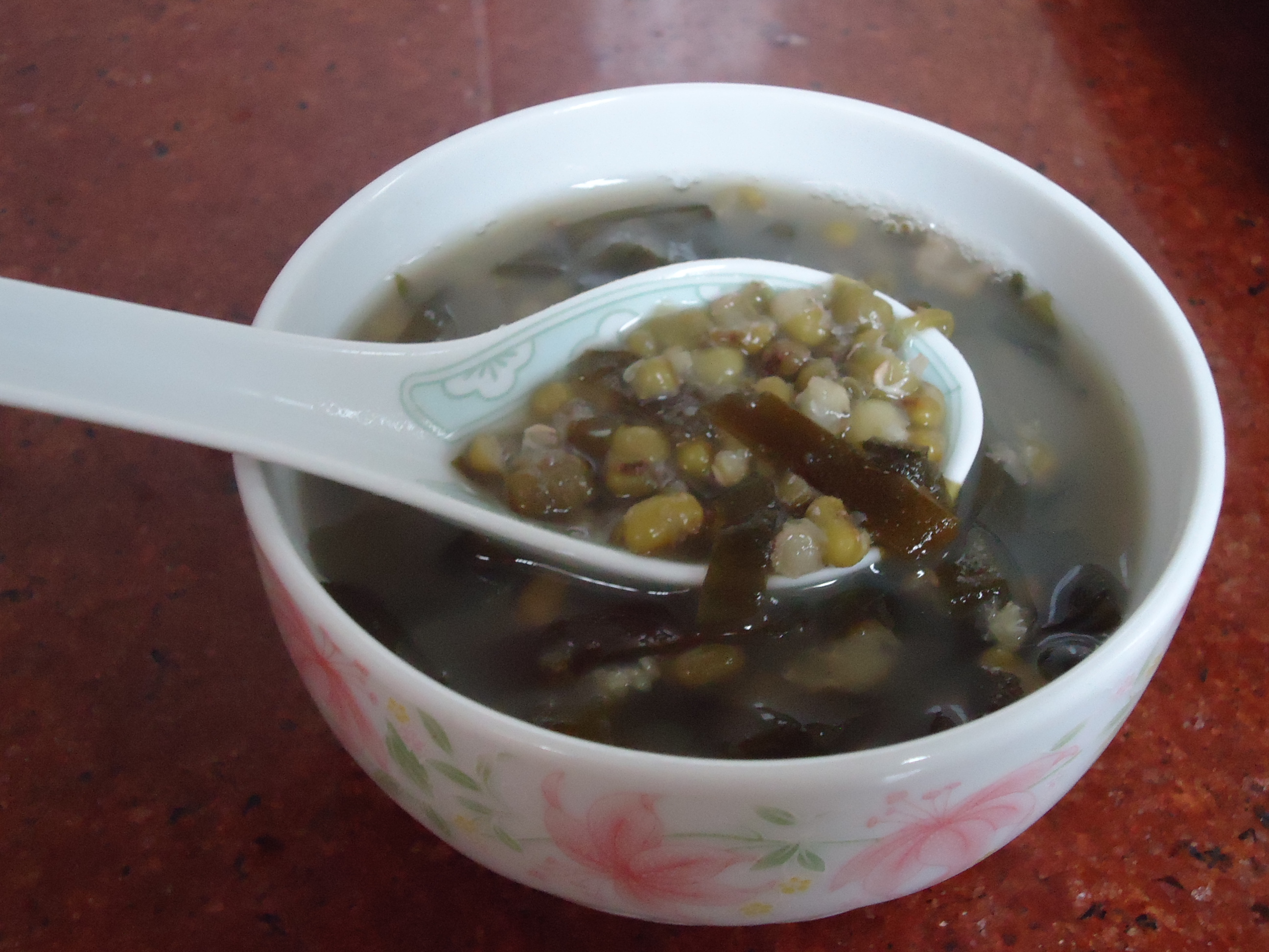 百合绿豆汤怎么做_百合绿豆汤的做法_二三子S_豆果美食