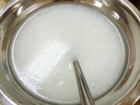 食堂早餐～绵绵白粥