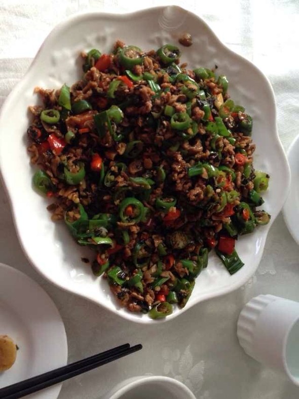 辣椒丁小炒肉