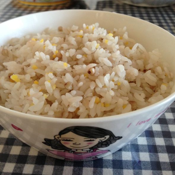 荞麦米玉米茬大米饭