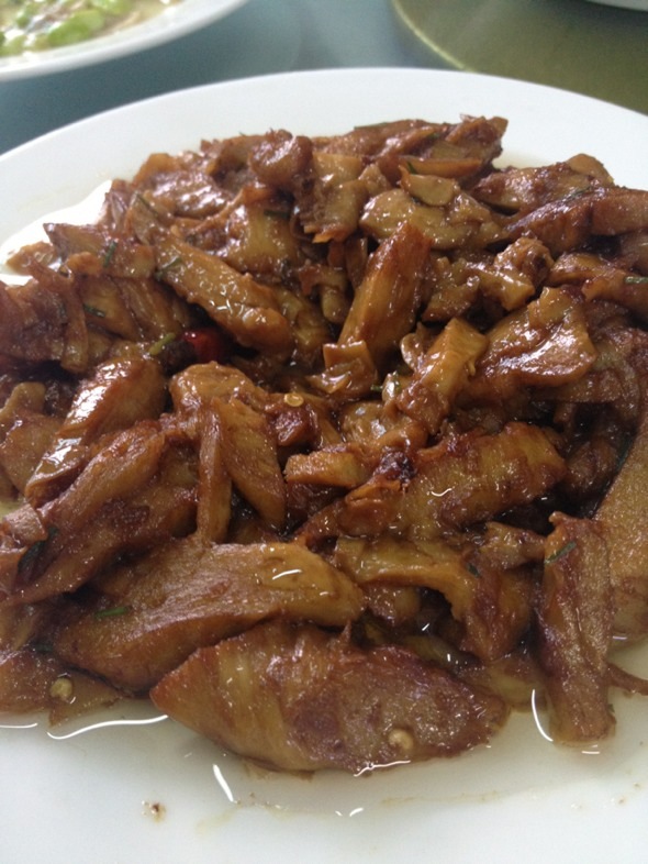 考麸红烧