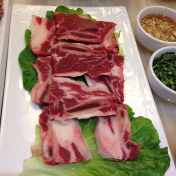 生牛排骨