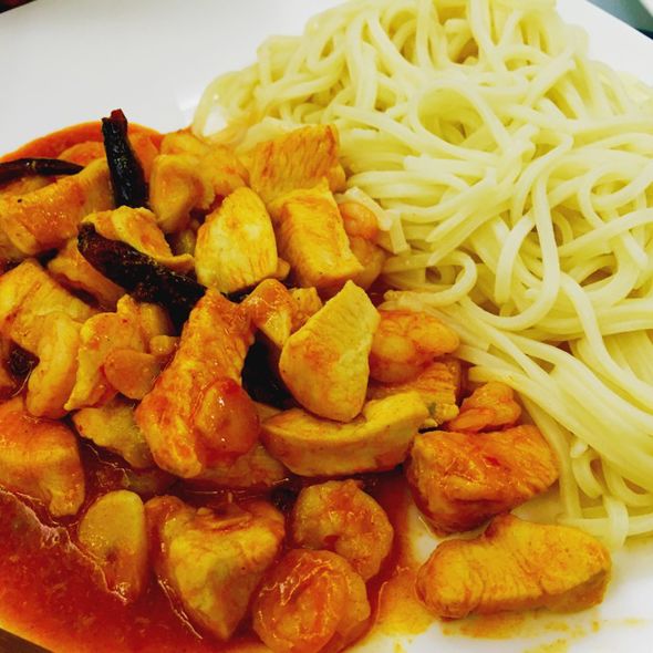 宫保鸡丁配面