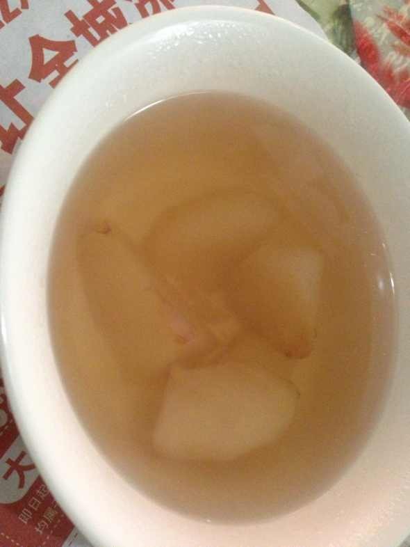 自己熬的梨水.