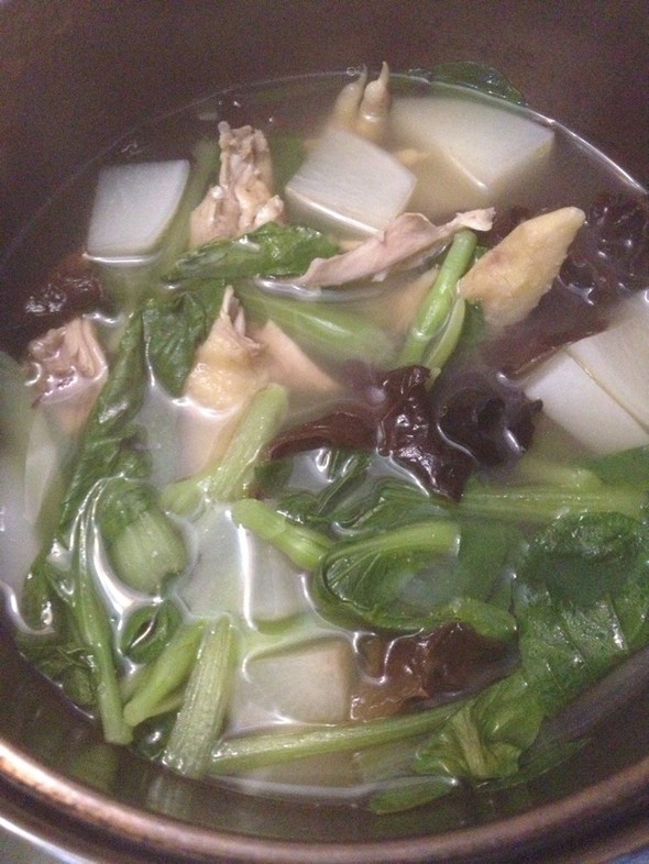 鸡汤萝卜木耳鸡毛菜_蘑菇一只的美食日记_豆果美食