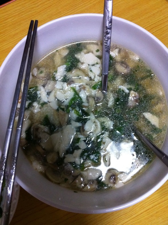 荠菜豆腐汤
