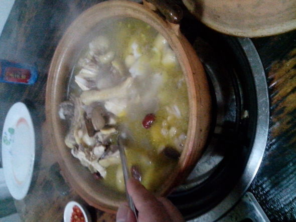 湛江赤坎百姓村鸡煲