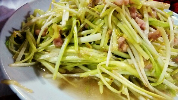 蒜黄炒肉丝