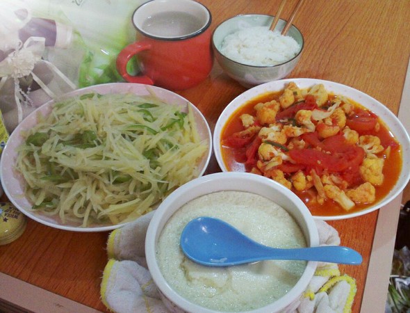 自己在家做饭自己吃.