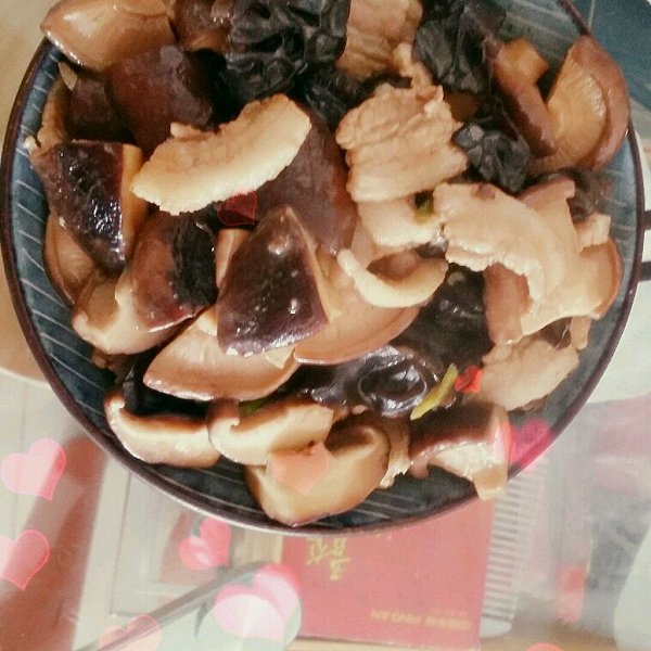 香菇木耳炒肉