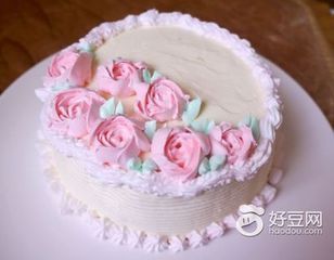 奶油生日蛋糕